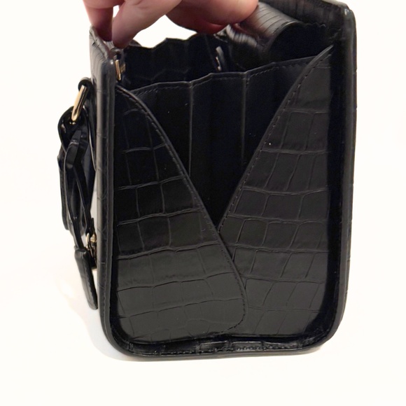 *EUC* Michael Kors Zoe Medium Crocodile-Embossed Leather Satchel - Picture 7 of 11